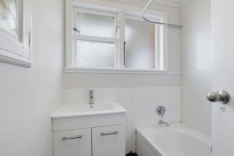 Photo of property in 10 Kauri Street, Gonville, Whanganui, 4501