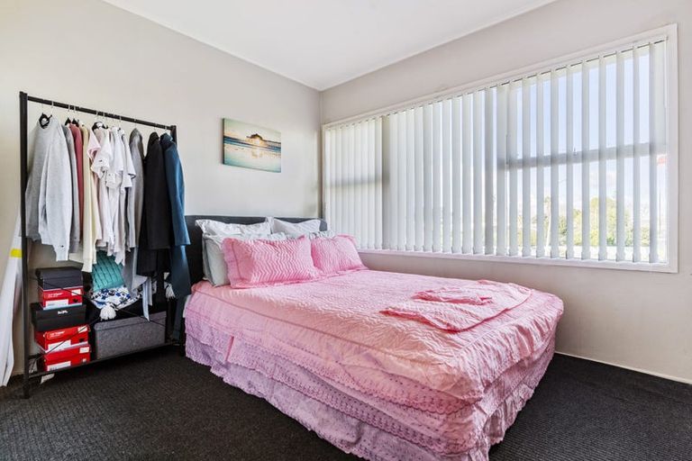Photo of property in 66 Sunlands Drive, Manurewa, Auckland, 2102