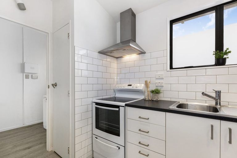 Photo of property in 470 Warspite Avenue, Ascot Park, Porirua, 5024