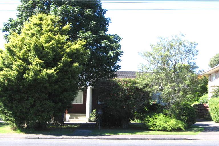 Photo of property in 95 Te Atatu Road, Te Atatu South, Auckland, 0610