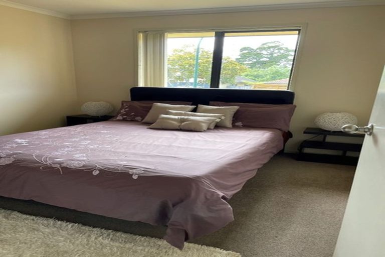 Photo of property in 9 Kumar Place, The Gardens, Auckland, 2105