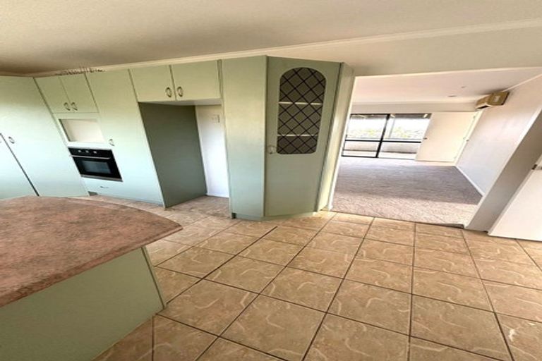 Photo of property in 14 Arrowsmith Drive, Clover Park, Auckland, 2019