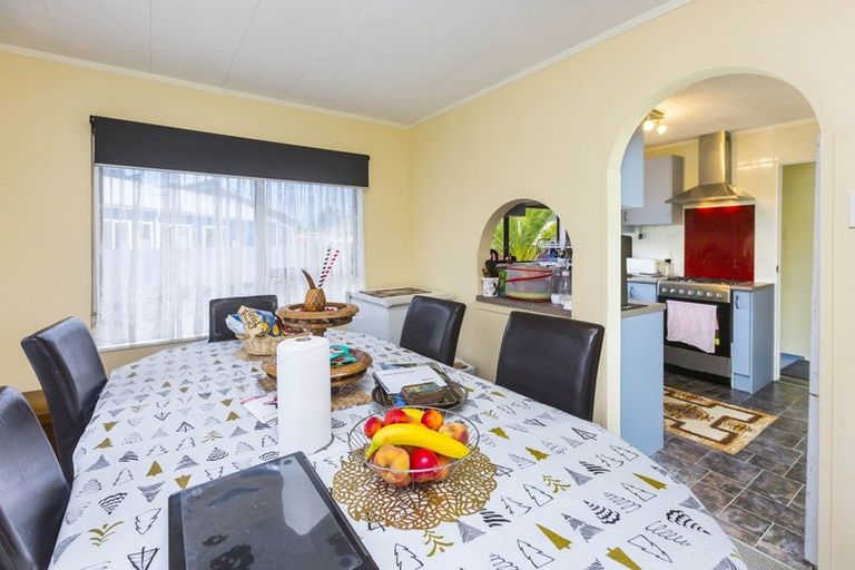 Photo of property in 3b Wyoming Grove, Totara Park, Upper Hutt, 5018