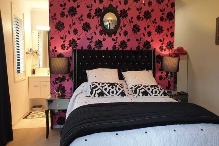 Photo of property in 61 Links Drive, Waiwhakaiho, New Plymouth, 4312