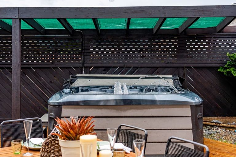 Photo of property in 38 Whanga Crescent, Titahi Bay, Porirua, 5022