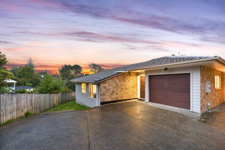 Photo of property in 103a Barrys Road, Glendene, Auckland, 0602