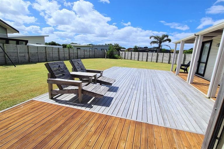 Photo of property in 107 Nikau Close, Matarangi, Whitianga, 3592