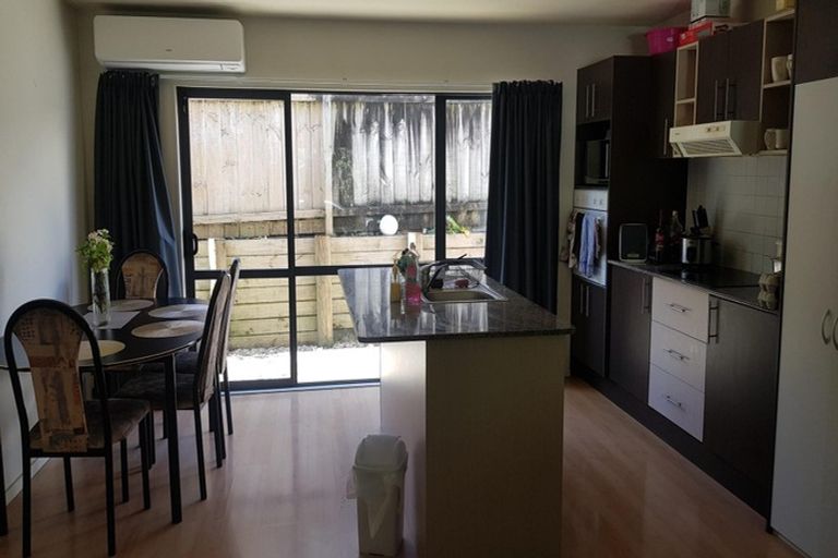 Photo of property in 8 Lumino Lane, Henderson, Auckland, 0612