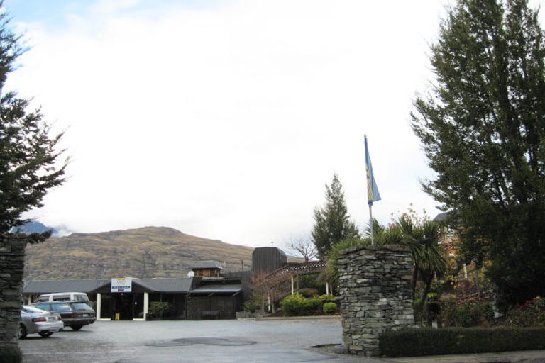 Photo of property in 13 Quartz Rise, Queenstown, 9300