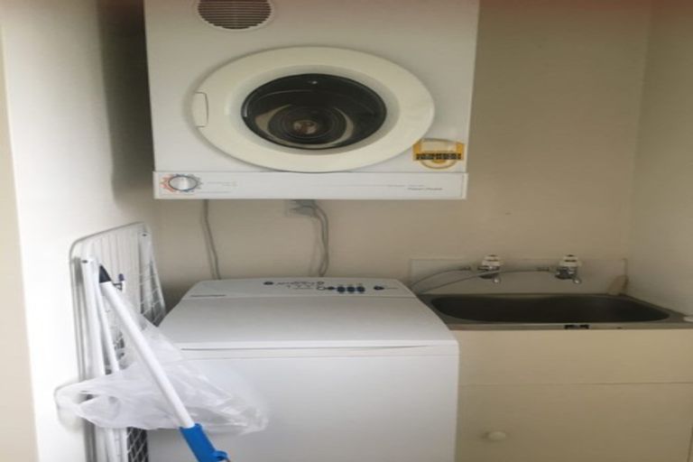 Photo of property in 1/20 Gaya Grove, Ngaio, Wellington, 6035