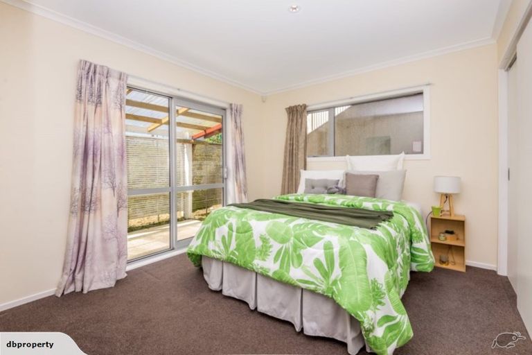 Photo of property in 43 Burma Road, Khandallah, Wellington, 6035
