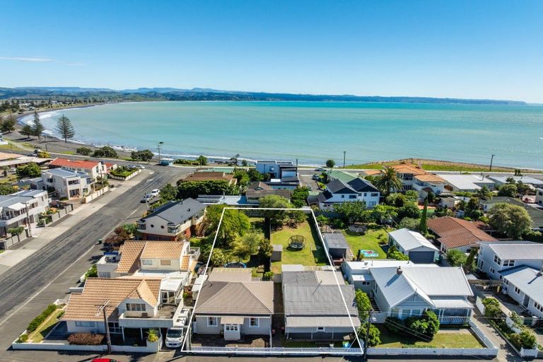 Photo of property in 13-14 Meeanee Quay, Westshore, Napier, 4110