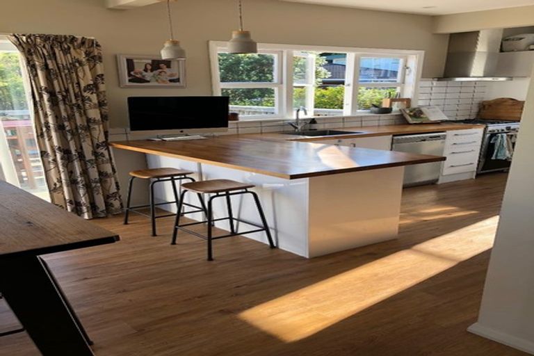 Photo of property in 15 Mclellan Street, Tawa, Wellington, 5028