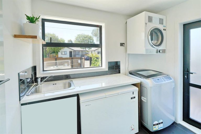 Photo of property in 17 Belfield Street, Dallington, Christchurch, 8061