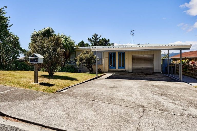 Photo of property in 99 Kahu Road, Paremata, Porirua, 5024