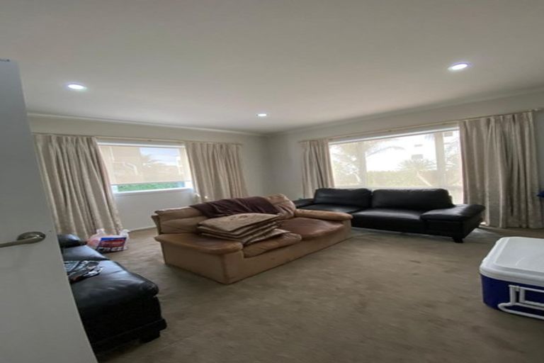 Photo of property in 22 Carlos Drive, Flat Bush, Auckland, 2016