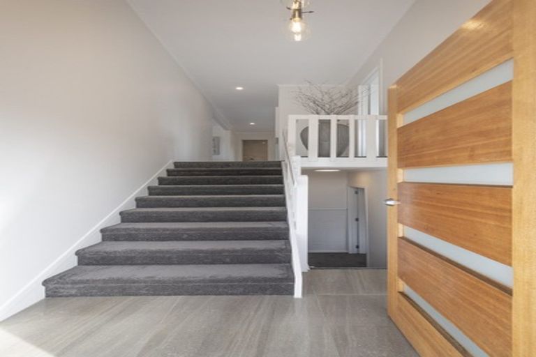 Photo of property in 1/57 Coronation Road, Hillcrest, Auckland, 0627