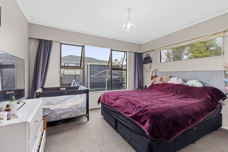 Photo of property in 64 Cypress Drive, Maungaraki, Lower Hutt, 5010