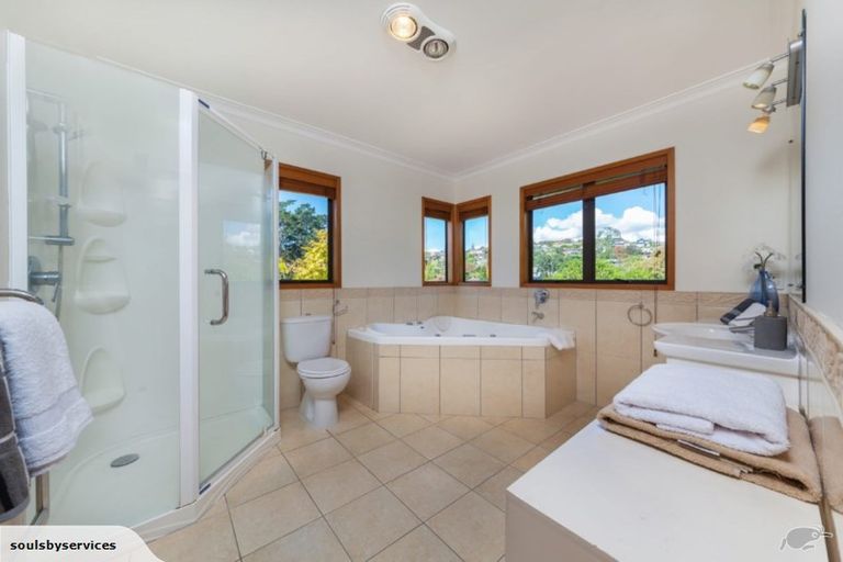 Photo of property in 91 Haseler Crescent, Howick, Auckland, 2014