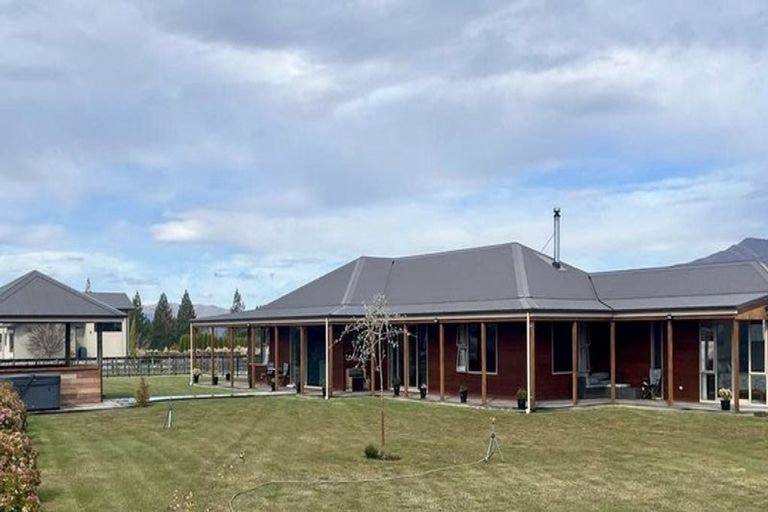 Photo of property in 15 The Drive, Twizel, 7999