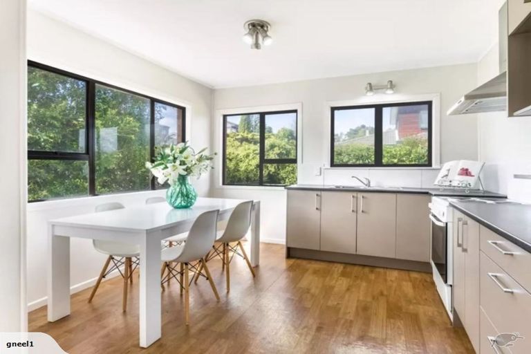 Photo of property in 12 Godley Road, Green Bay, Auckland, 0604