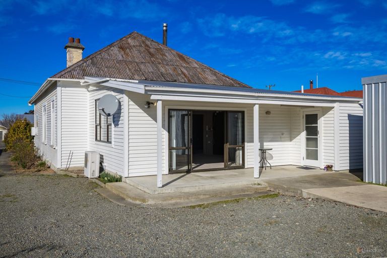 Photo of property in 12 Harris Street, Waimate, 7924