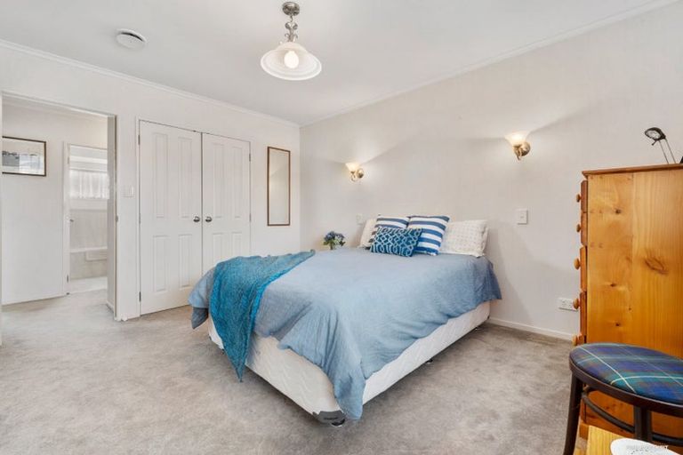 Photo of property in 20 Brynbela Court, Papakura, 2110