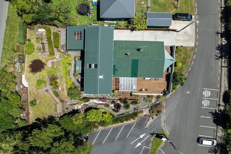 Photo of property in 8 Boscobel Lane, Tawa, Wellington, 5028