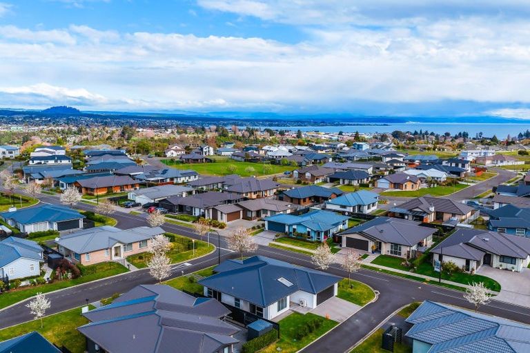 Photo of property in 28 Bastille Court, Rangatira Park, Taupo, 3330
