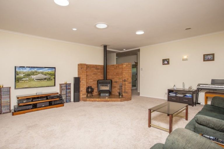 Photo of property in 88 Kuratawhiti Street, Greytown, 5712