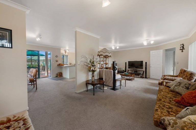 Photo of property in 30 Caversham Drive, Rototuna, Hamilton, 3210