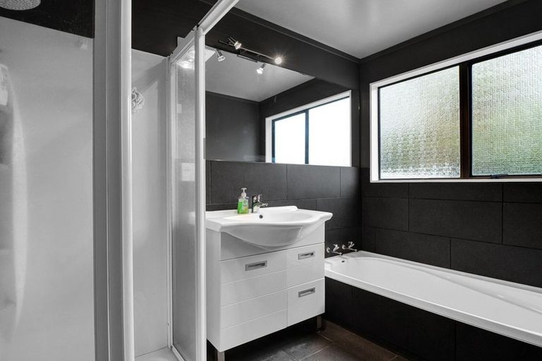 Photo of property in 1/33 Lorna Street, Lynmouth, New Plymouth, 4310