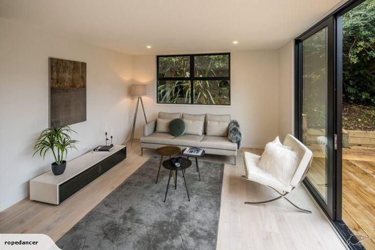 Photo of property in 14 Appleton Place, Karori, Wellington, 6012