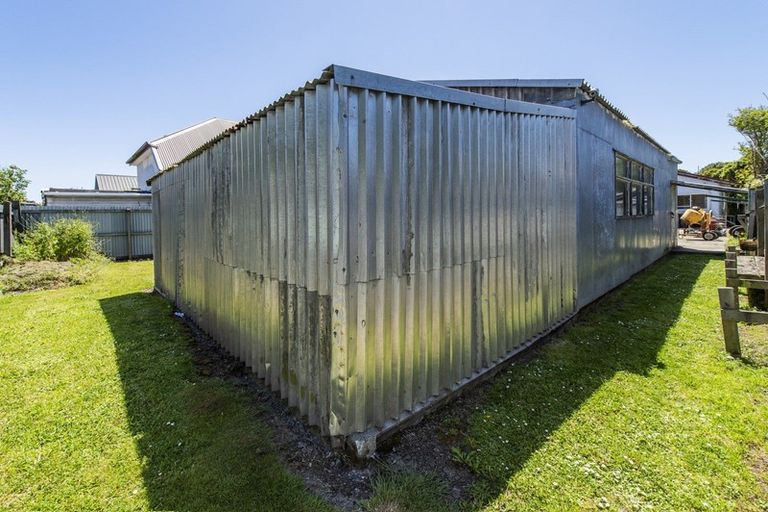 Photo of property in 680 Ferry Road, Woolston, Christchurch, 8023