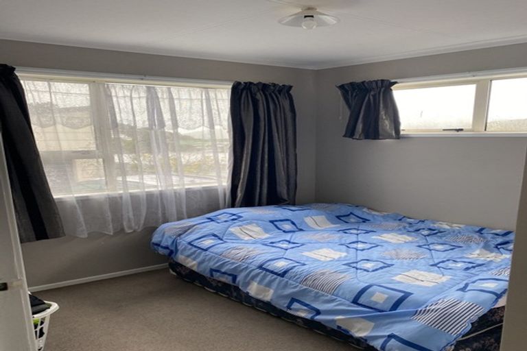 Photo of property in 412 Warspite Avenue, Ascot Park, Porirua, 5024