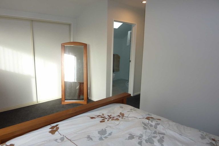 Photo of property in 17 Antrim Street, Sydenham, Christchurch, 8023