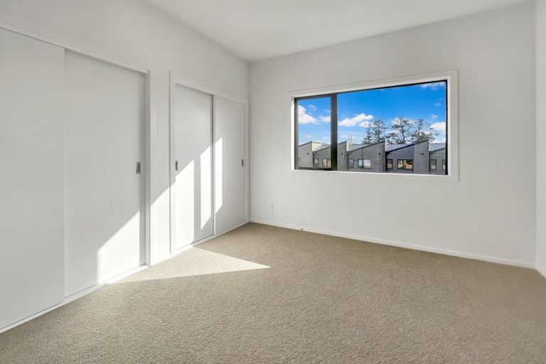 Photo of property in 29/28 Westgate Drive, Westgate, Auckland, 0614