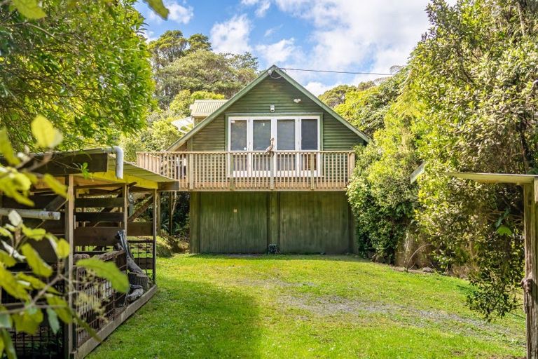 Photo of property in 98 Avro Road, Blue Mountains, Upper Hutt, 5371