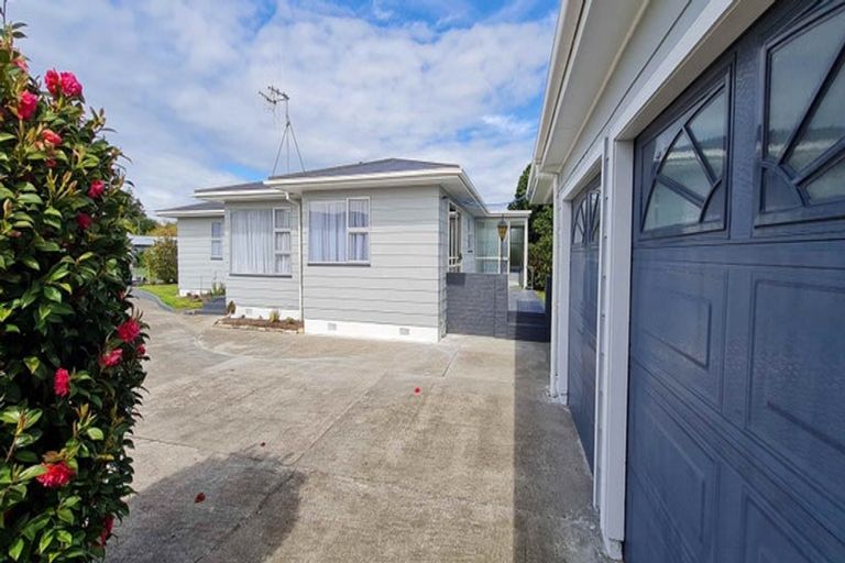 Photo of property in 3 Bruce Place, Highbury, Palmerston North, 4412