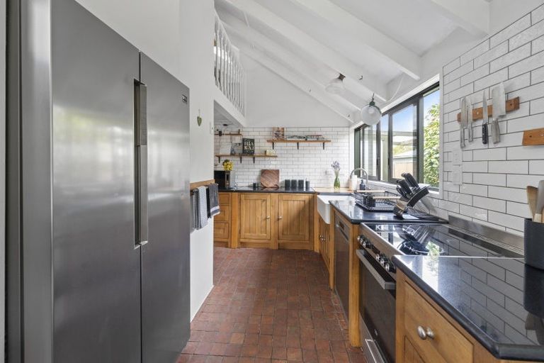 Photo of property in 69 Lipscombe Crescent, Havelock North, 4130