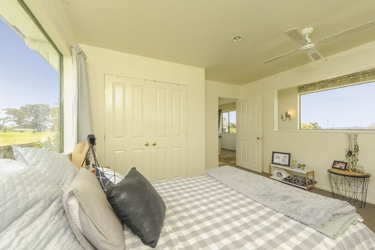 Photo of property in 6 Lanham Lane, Massey, Auckland, 0614