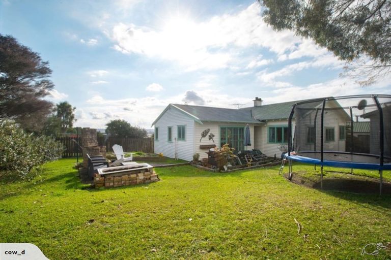 Photo of property in 89 Sunnyside Road, Sunnyvale, Auckland, 0612