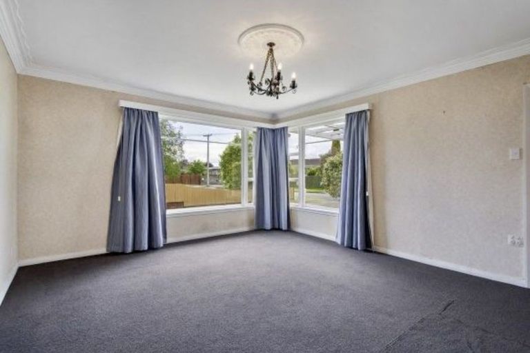 Photo of property in 24 Kent Crescent, Awapuni, Palmerston North, 4412