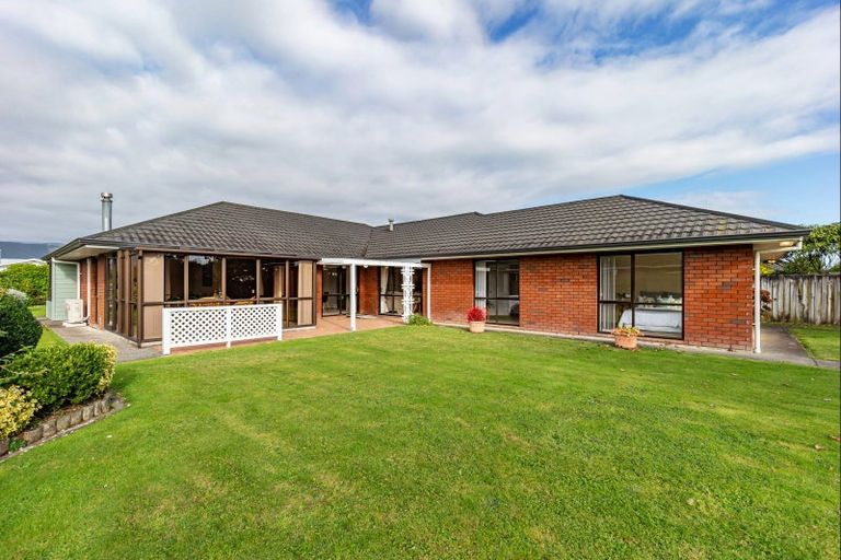 Photo of property in 14 Easton Way, Levin, 5510