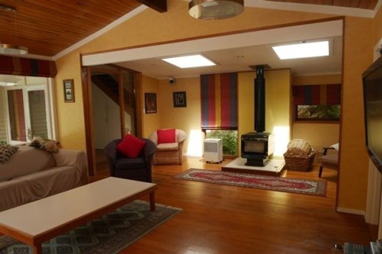 Photo of property in 53/55 Elmslie Road, Pinehaven, Upper Hutt, 5019