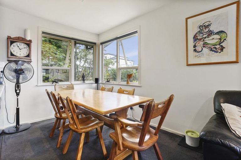 Photo of property in 14 Edgewood Way, Henderson, Auckland, 0612