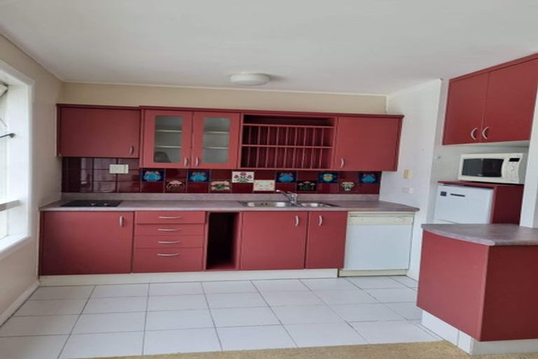 Photo of property in Churchill Flats, 213 The Terrace, Wellington Central, Wellington, 6011