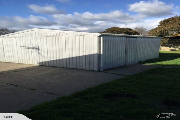 Photo of property in 12 Brighton Crescent, Highbury, Palmerston North, 4412