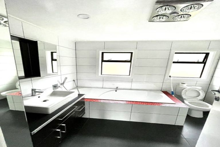 Photo of property in 21 Prospect Terrace, Johnsonville, Wellington, 6037