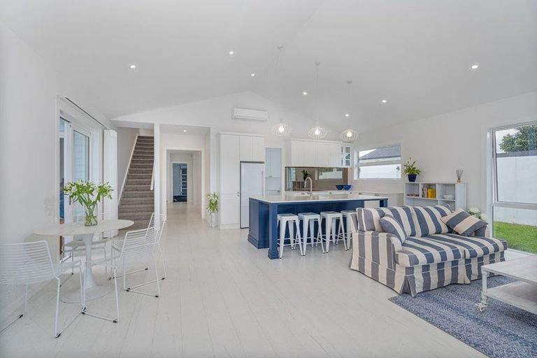 Photo of property in 17 Waitotara Way, Whitianga, 3510